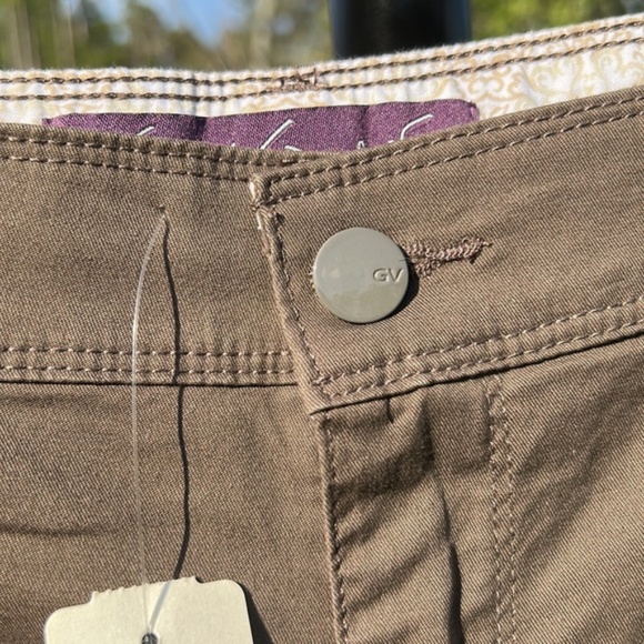~eN New Gloria Vanderbilt brown capris with pockets - Picture 6 of 13